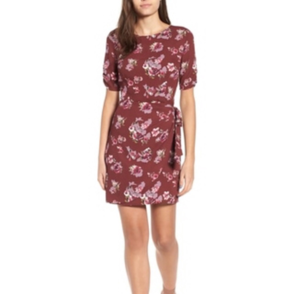 Gorgeous ASTR the Label Floral Purple Dress!  💜♥️